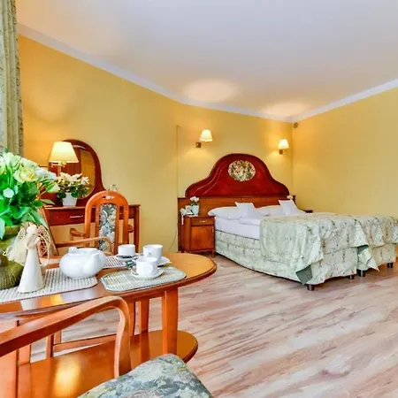 Awangarda Sobieski * קולובז'ג